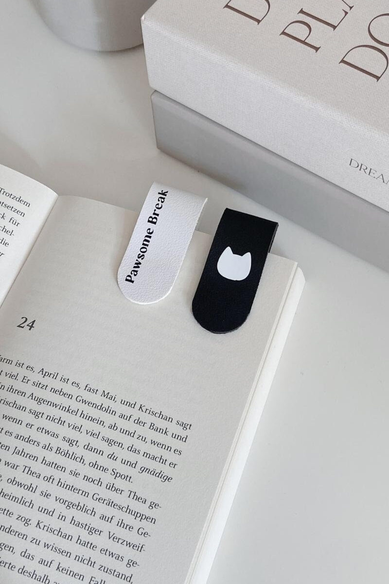 Everyday Magnetic Bookmark Black